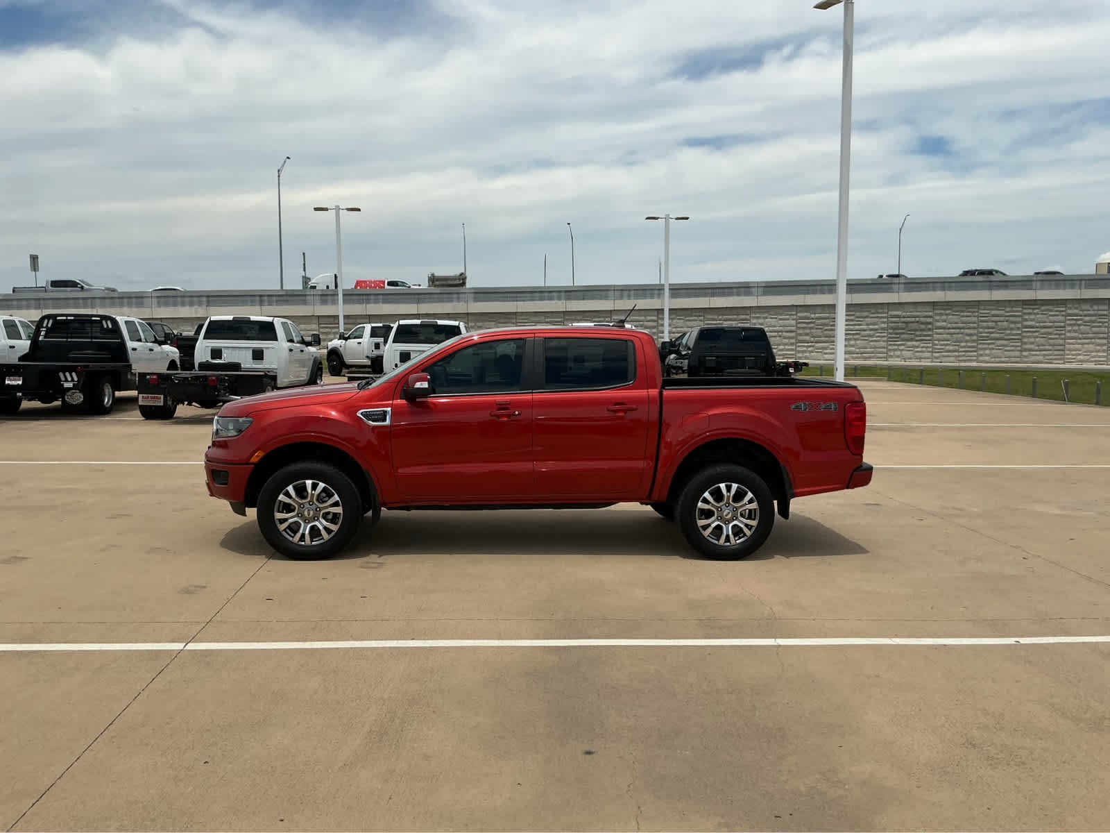 Used 2022 Hot Pepper Red Metallic Tinted Clearcoat Ford LARIAT image 10