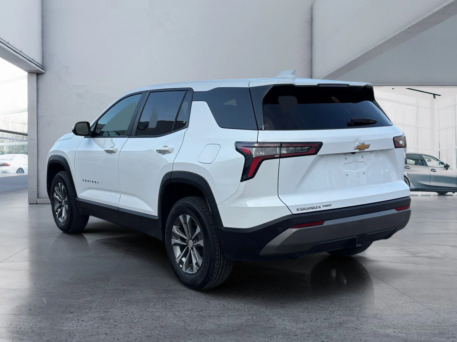 Used 2026  Chevrolet AWD LT image 3