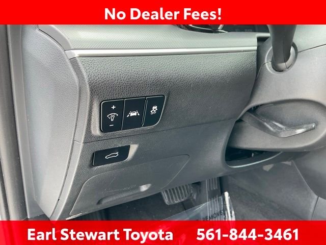 Used 2021 White Kia GT-Line image 24