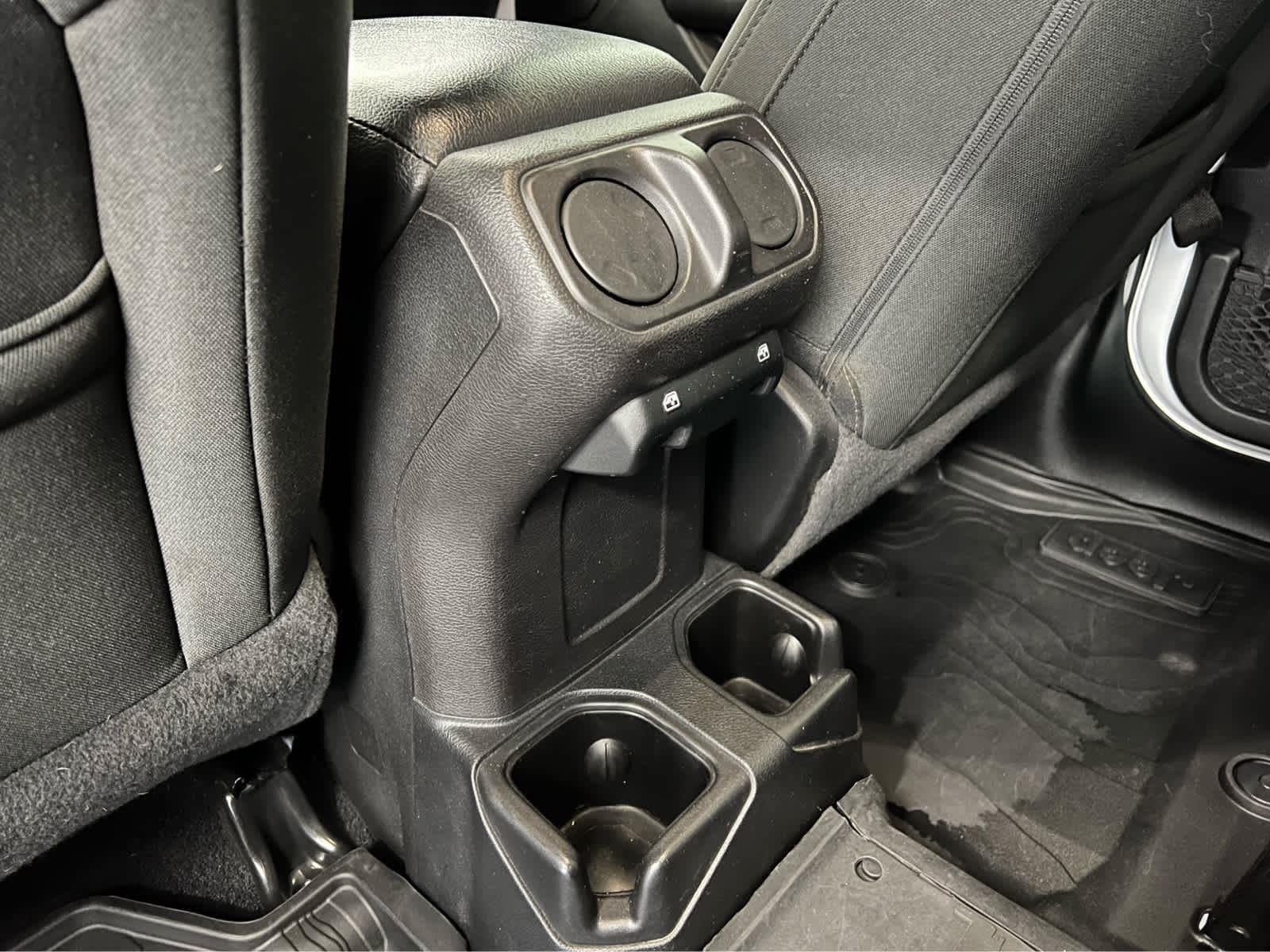2021 Jeep Wrangler Unlimited Willys - Photo 27