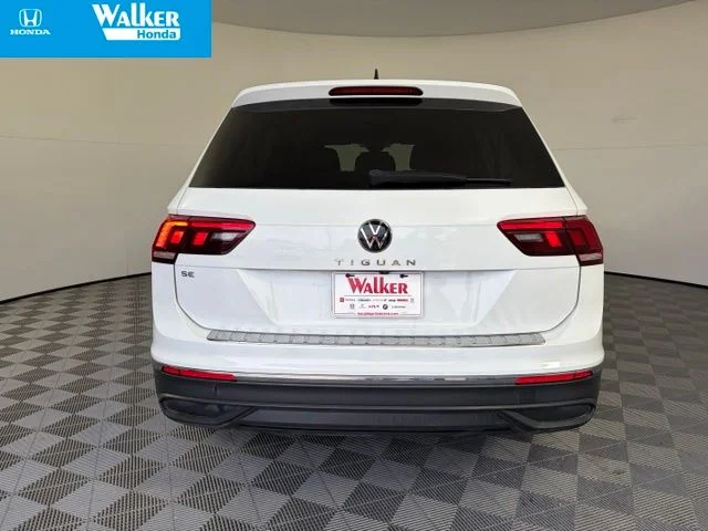 Used 2022 Black Volkswagen 2.0T SE image 6