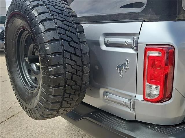 Used 2021 Iconic Silver Metallic Ford Black Diamond 4x4 image 7