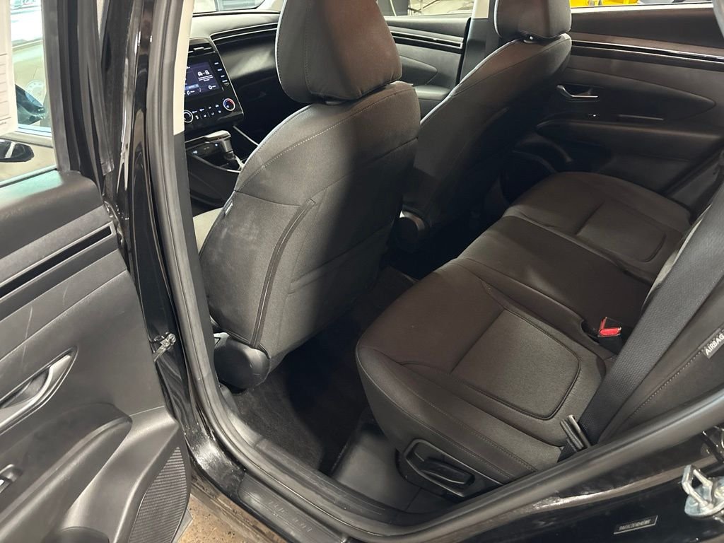 Used 2024 Black Hyundai SE image 21