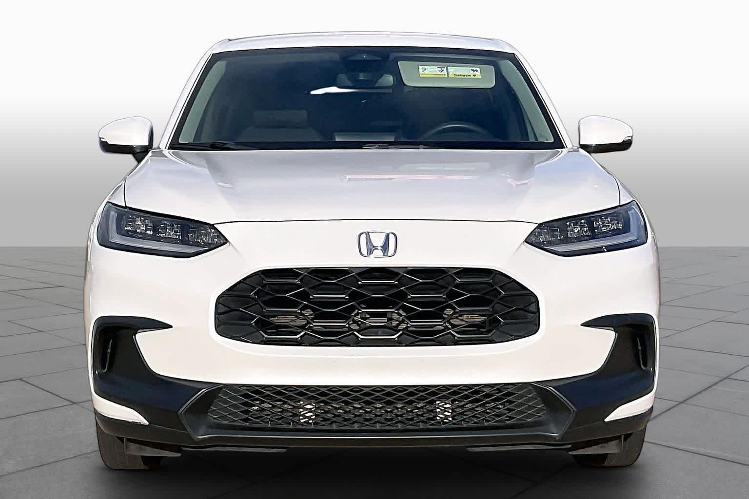 Used 2023 Platinum White Pearl Honda LX image 5