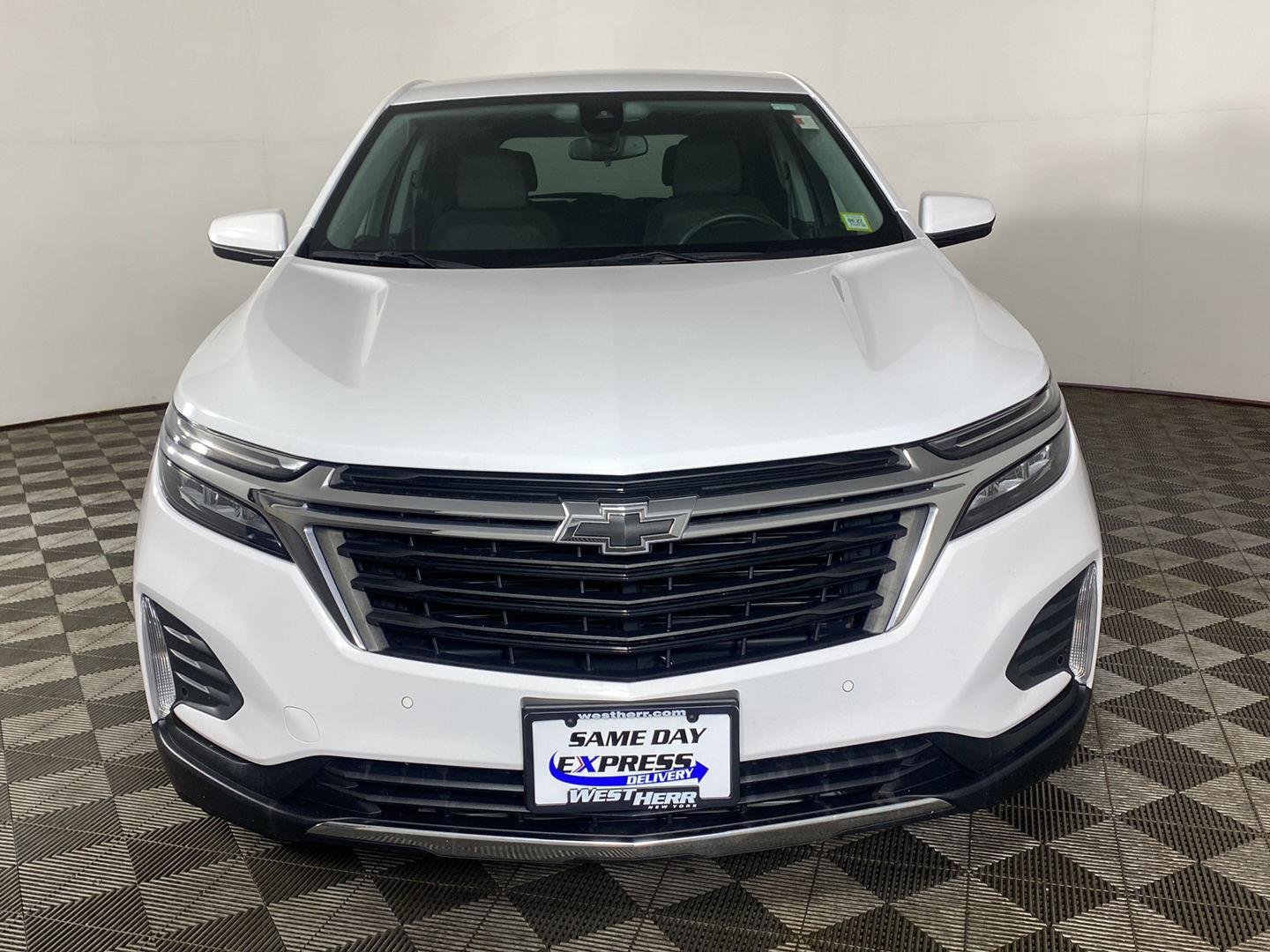 Used 2024 Summit White Chevrolet LT image 6