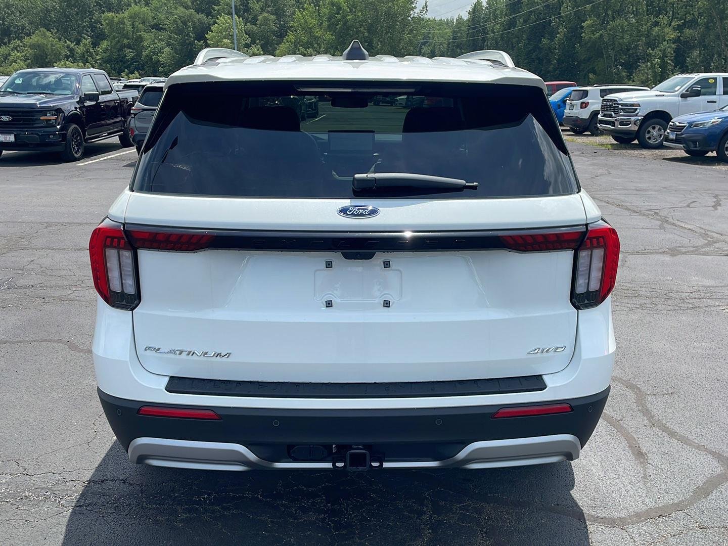 New 2026 Star White Metallic Tri-Coat Ford Platinum™ image 4