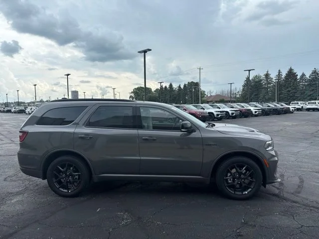 New 2026 Destroyer Gray Clear-Coat Exterior Paint Dodge GT Plus HEMI V8 image 4