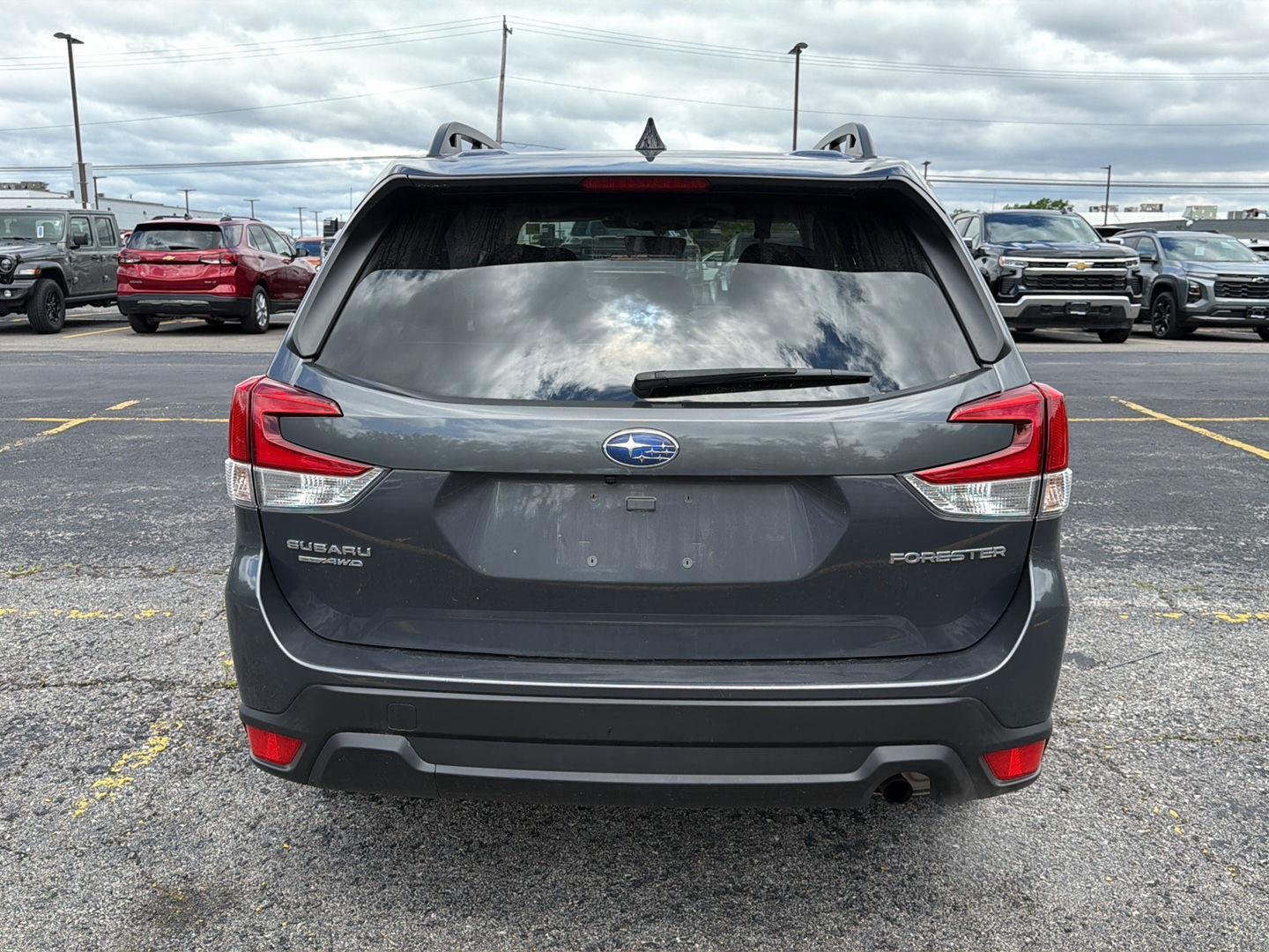 Used 2024 Magnetite Gray Metallic Subaru Premium image 9