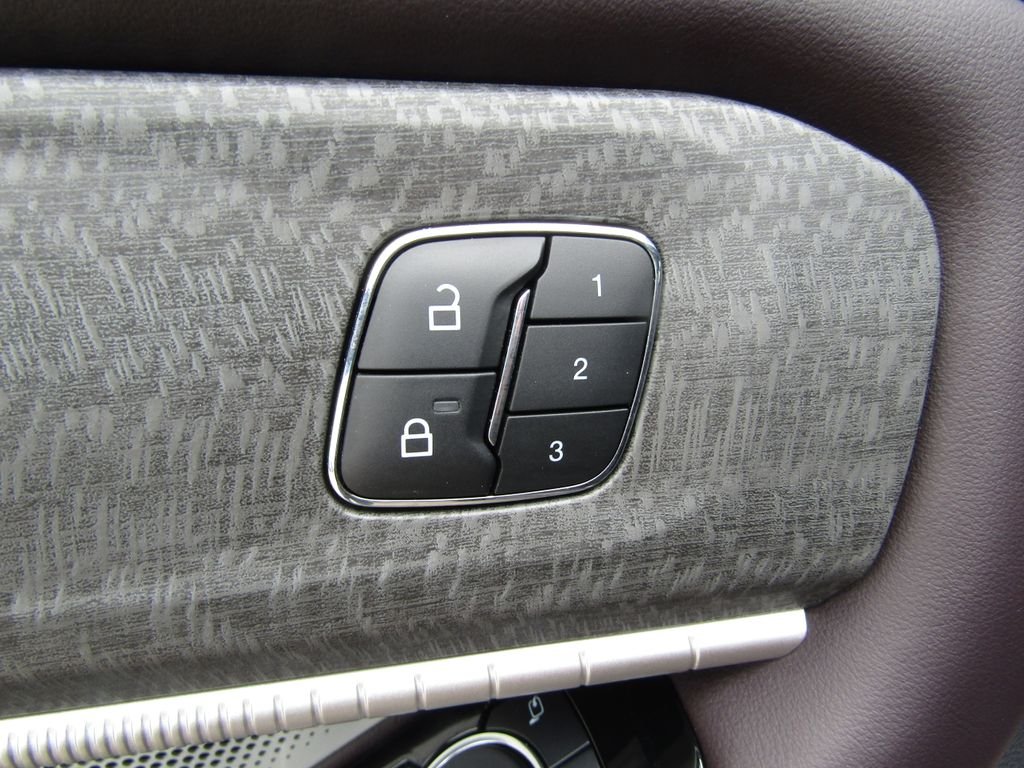 Used 2025 Gray Ford Platinum image 6