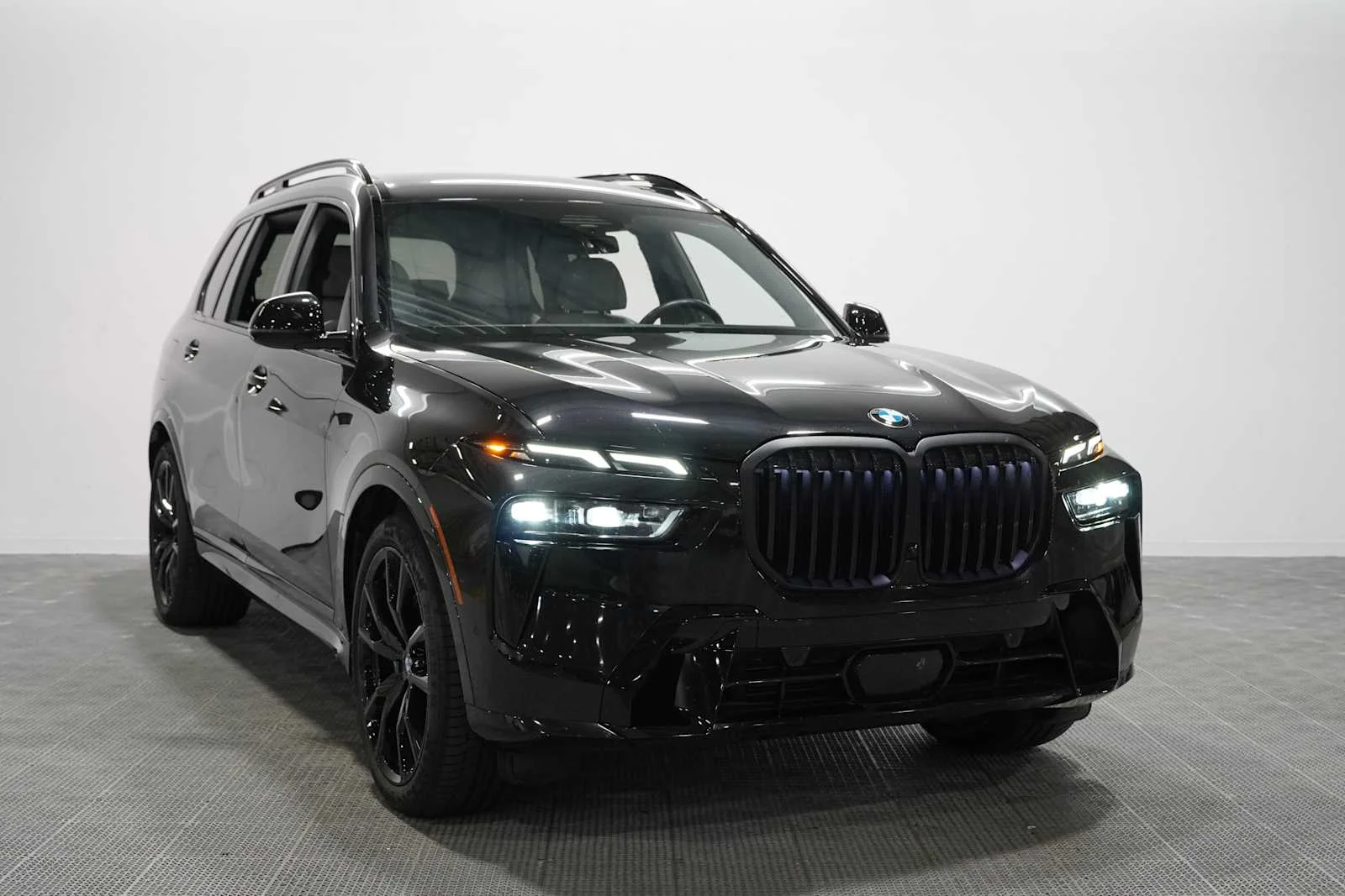 Certified Used 2024 Black Sapphire Metallic BMW xDrive40i image 2