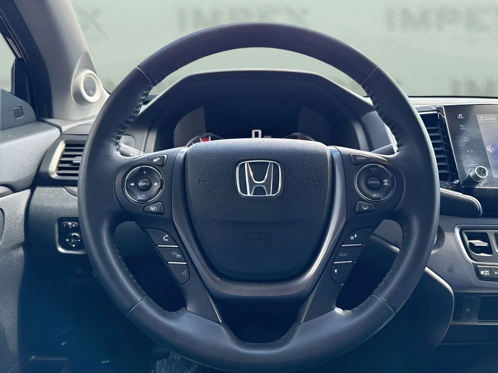 Used 2023 Black Honda RTL image 13