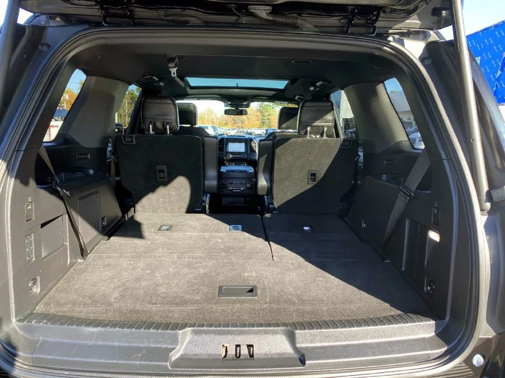 Used 2018 Shadow Black Ford Limited image 6