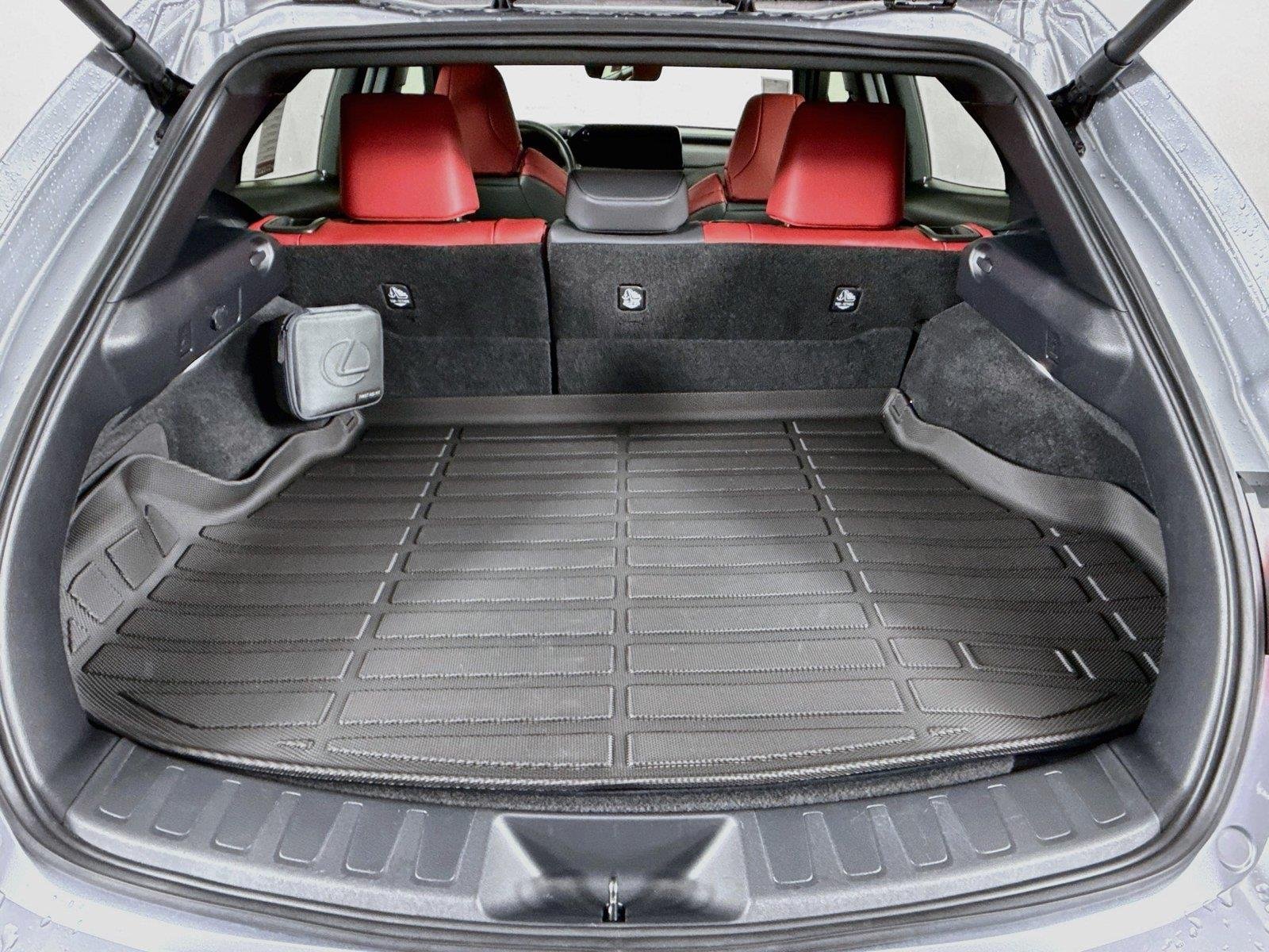Used 2024 Iridium w/ Obsidian Roof Lexus UX 250h F SPORT Handling image 40