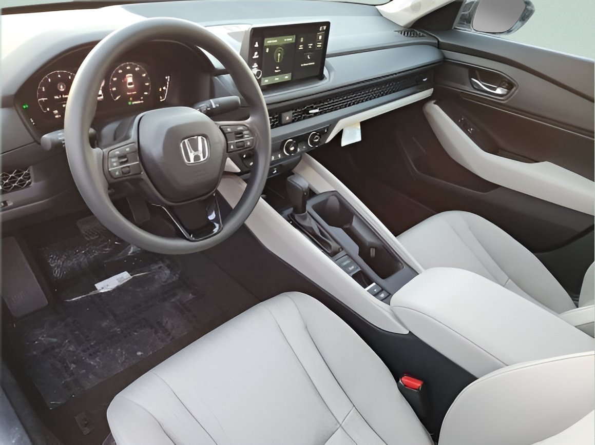 New 2026 Meteorite Gray Metallic Honda SE image 12