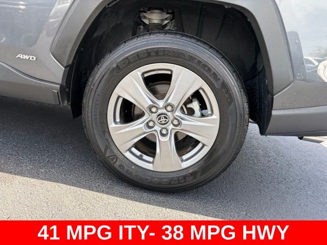Used 2022 Gray Toyota LE image 10