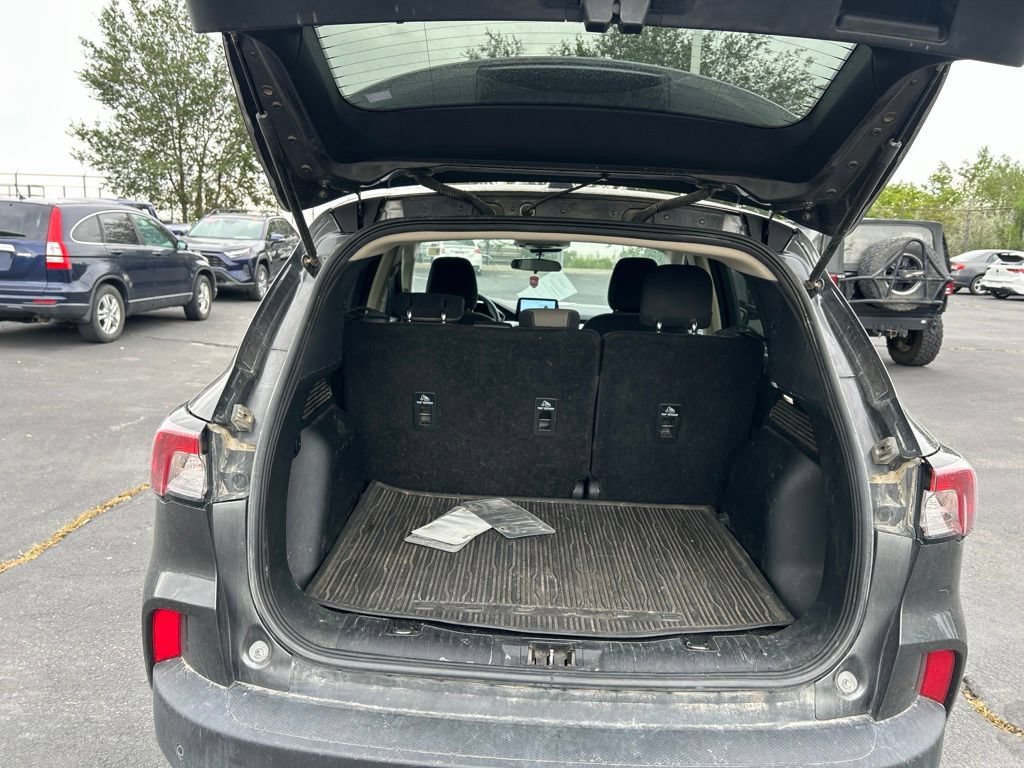 Used 2020 Magnetic Ford SE image 11
