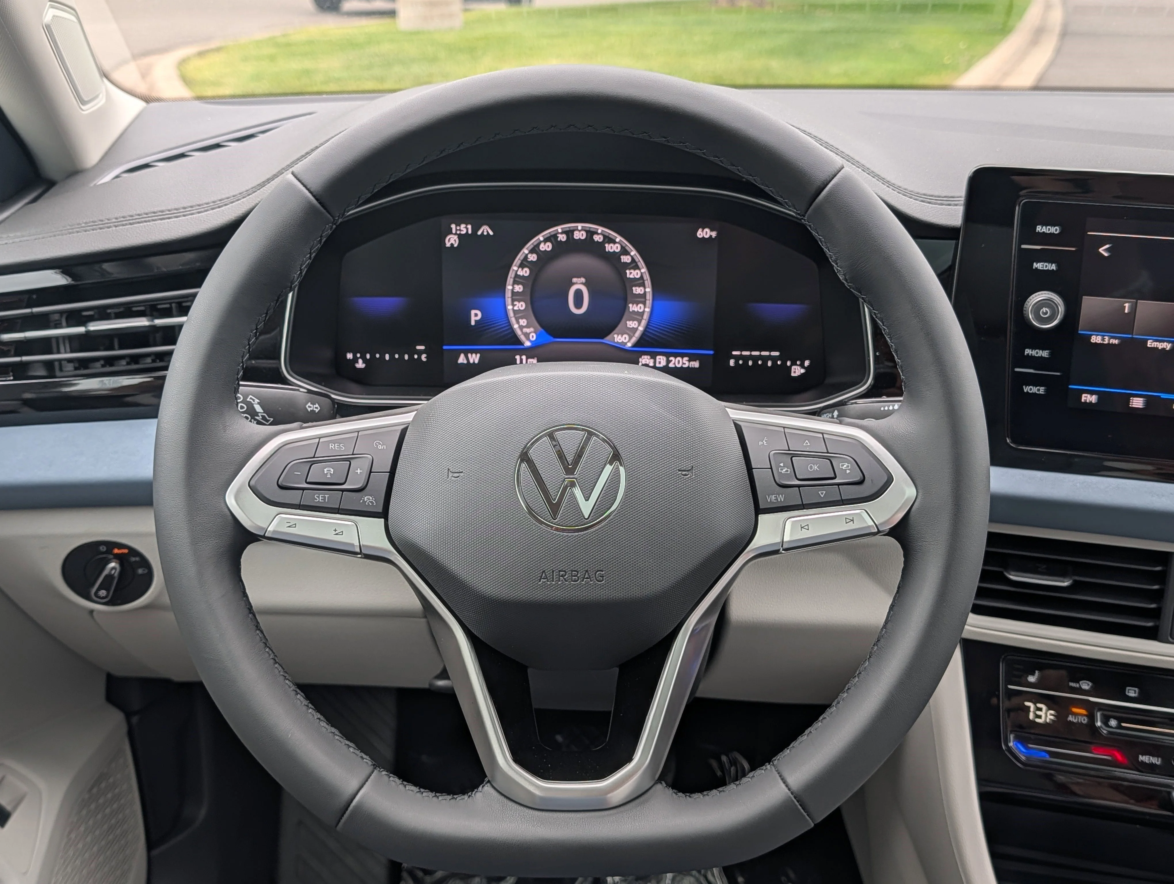 New 2026 Opal White Pearl Volkswagen SE image 9