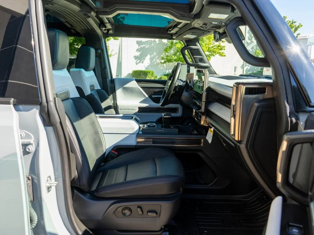 2025 GMC HUMMER EV 3X - Photo 10