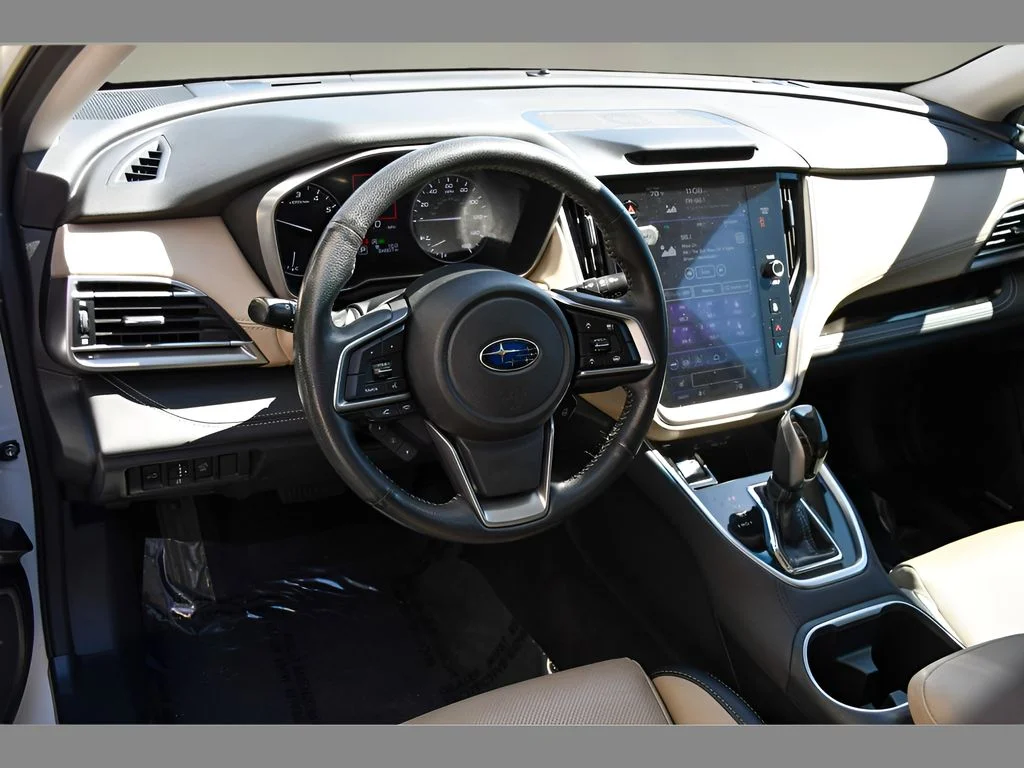 Used 2022 Crystal White Pearl Subaru Limited image 13