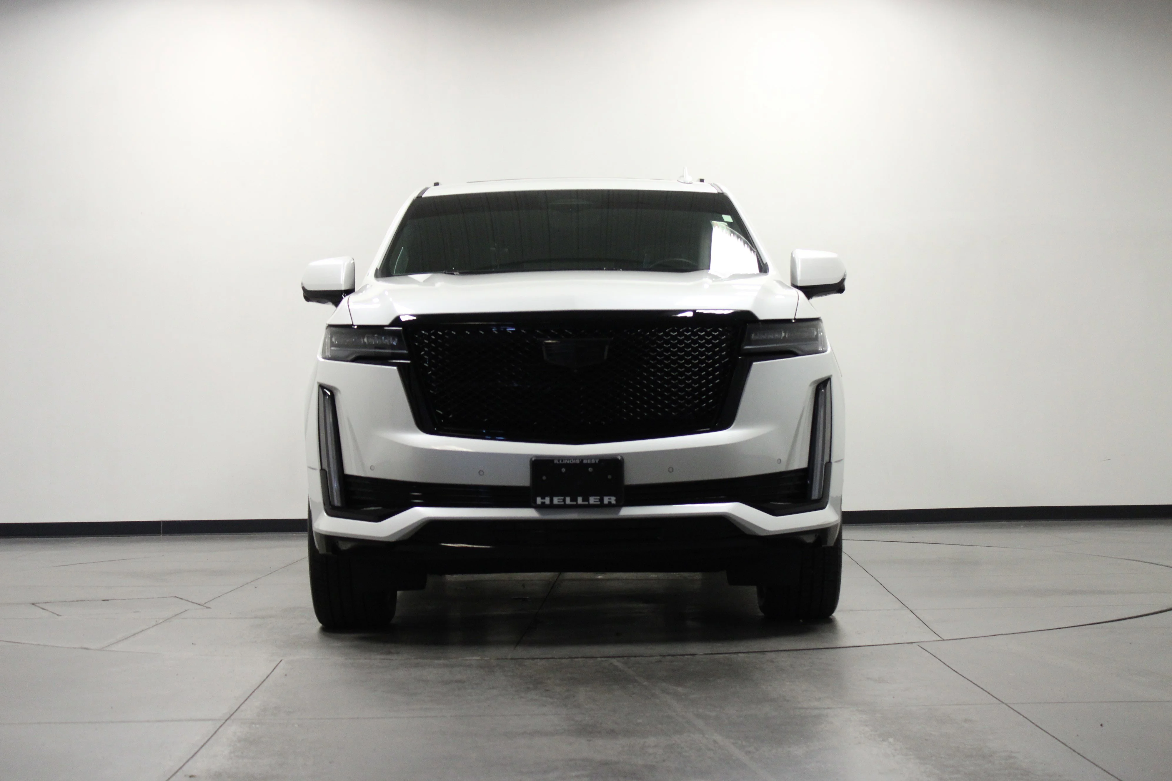 Used 2024 Crystal White Tricoat Cadillac 4WD Sport Platinum image 9