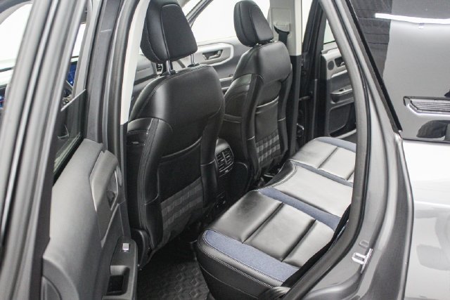 New 2025 Carbonized Gray Metallic Ford Outer Banks® image 23