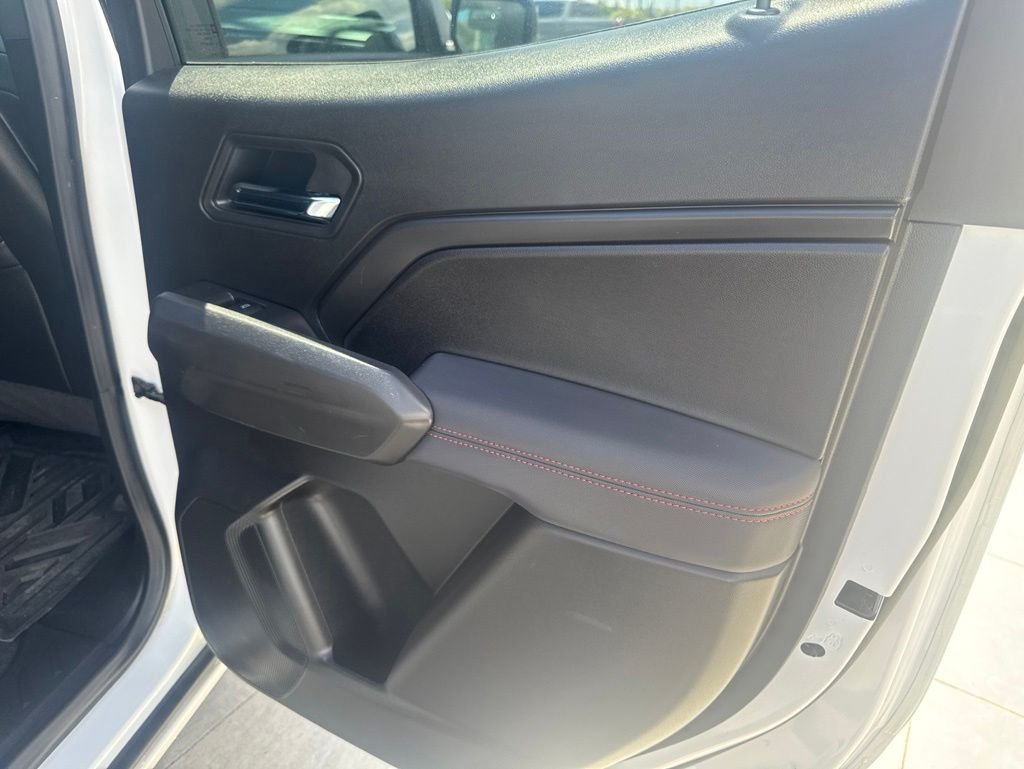2025 Chevrolet Colorado Z71 - Photo 33