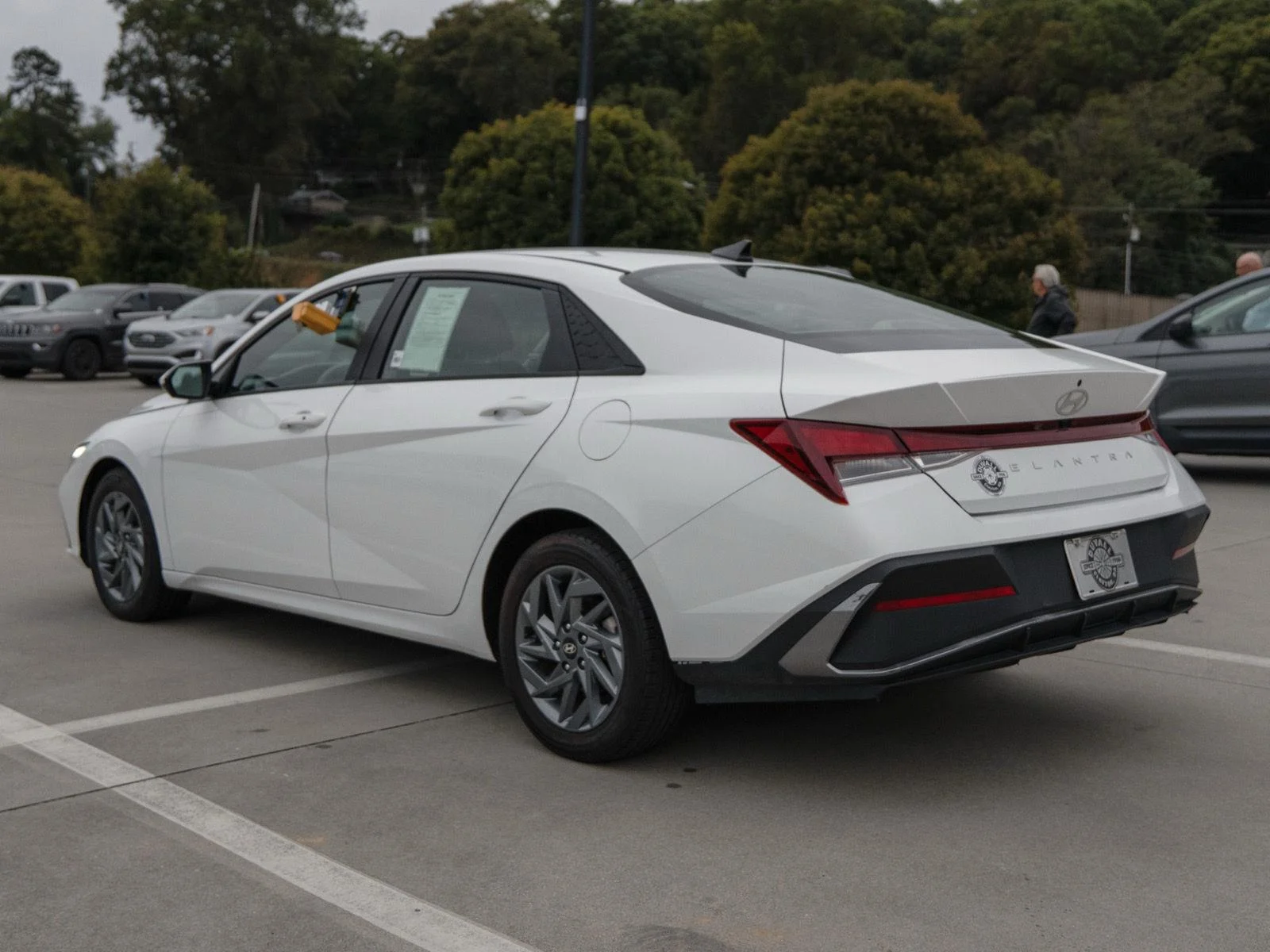 Used 2024 Serenity White Hyundai SEL image 5