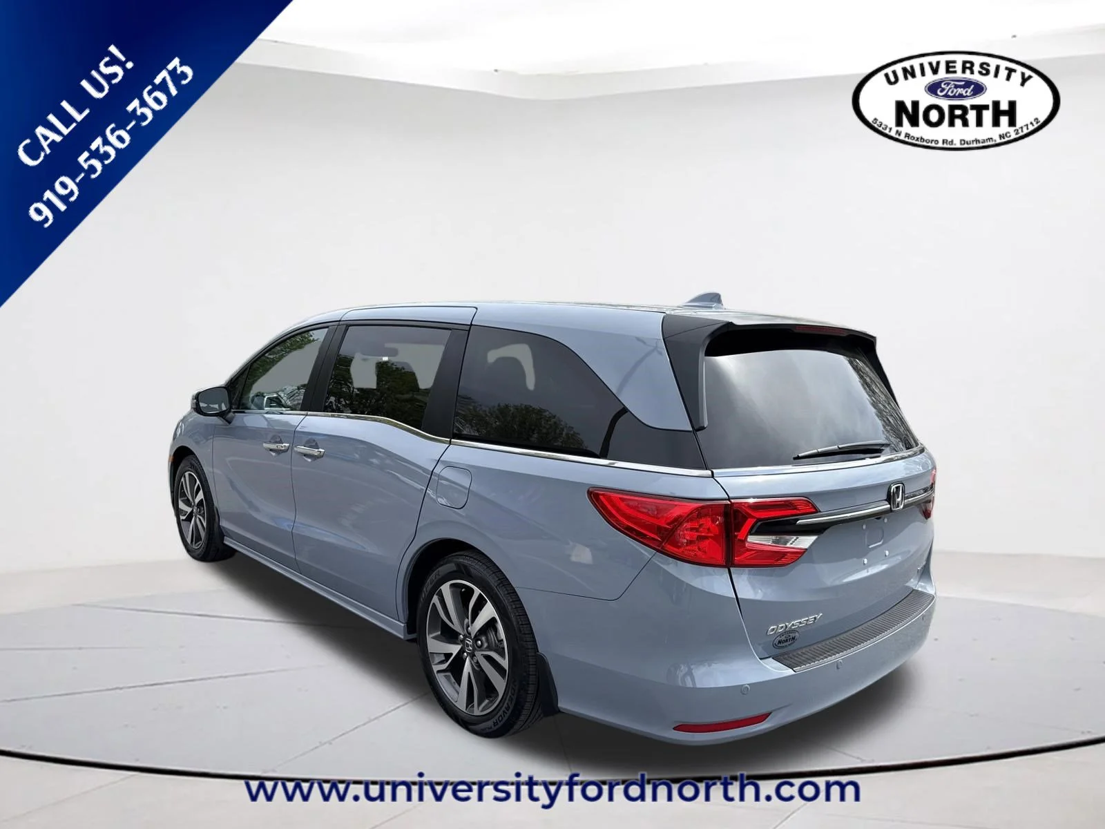 Used 2024 Sonic Gray Pearl Honda Touring image 4