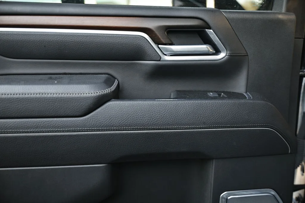 Used 2025 Black GMC Denali image 11