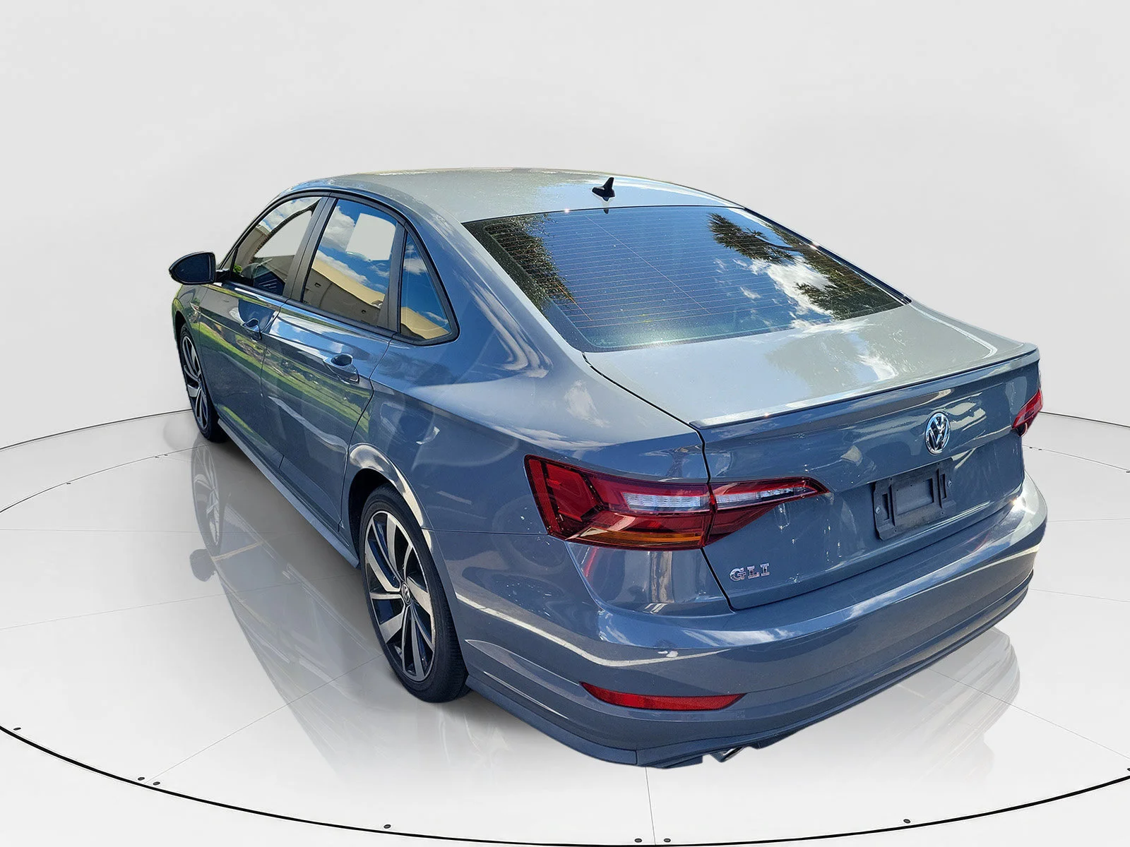 Used 2019 Gray Volkswagen 2.0T S image 5