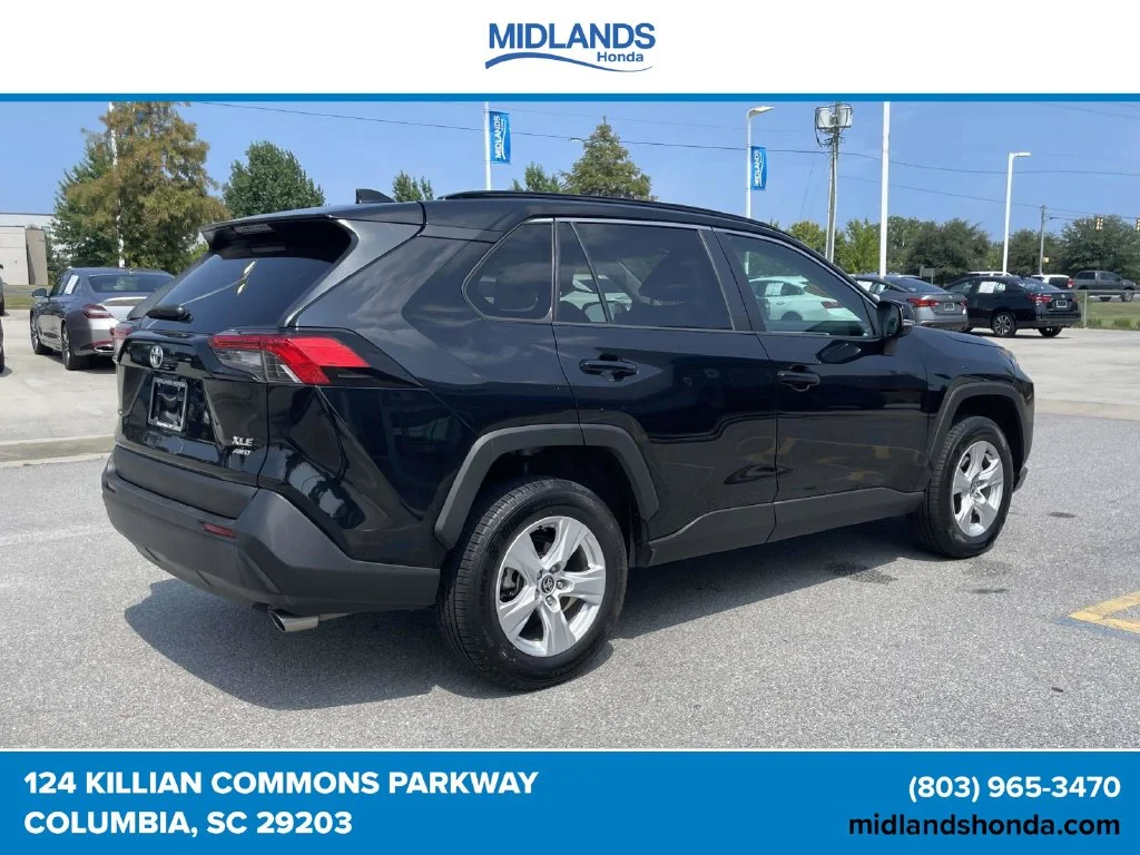 Used 2021 Midnight Black Metallic Toyota XLE image 6