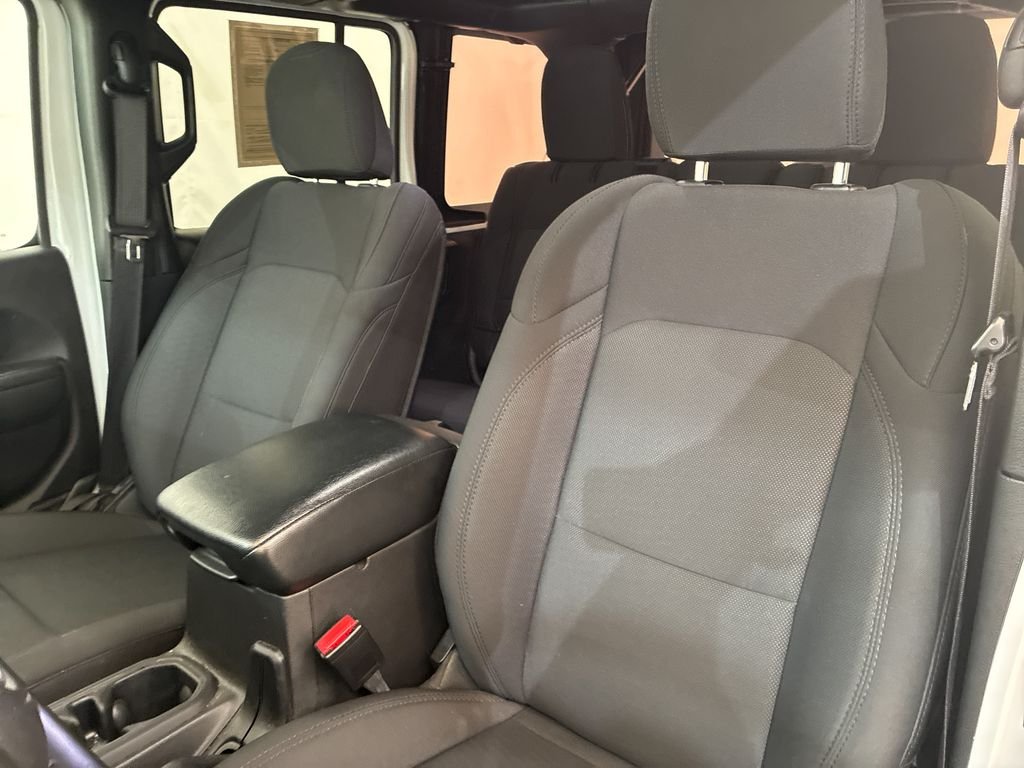Used 2022 White Jeep Unlimited Sport S image 13