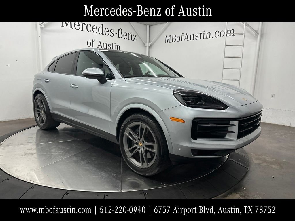 Used 2024  Porsche Base image 1