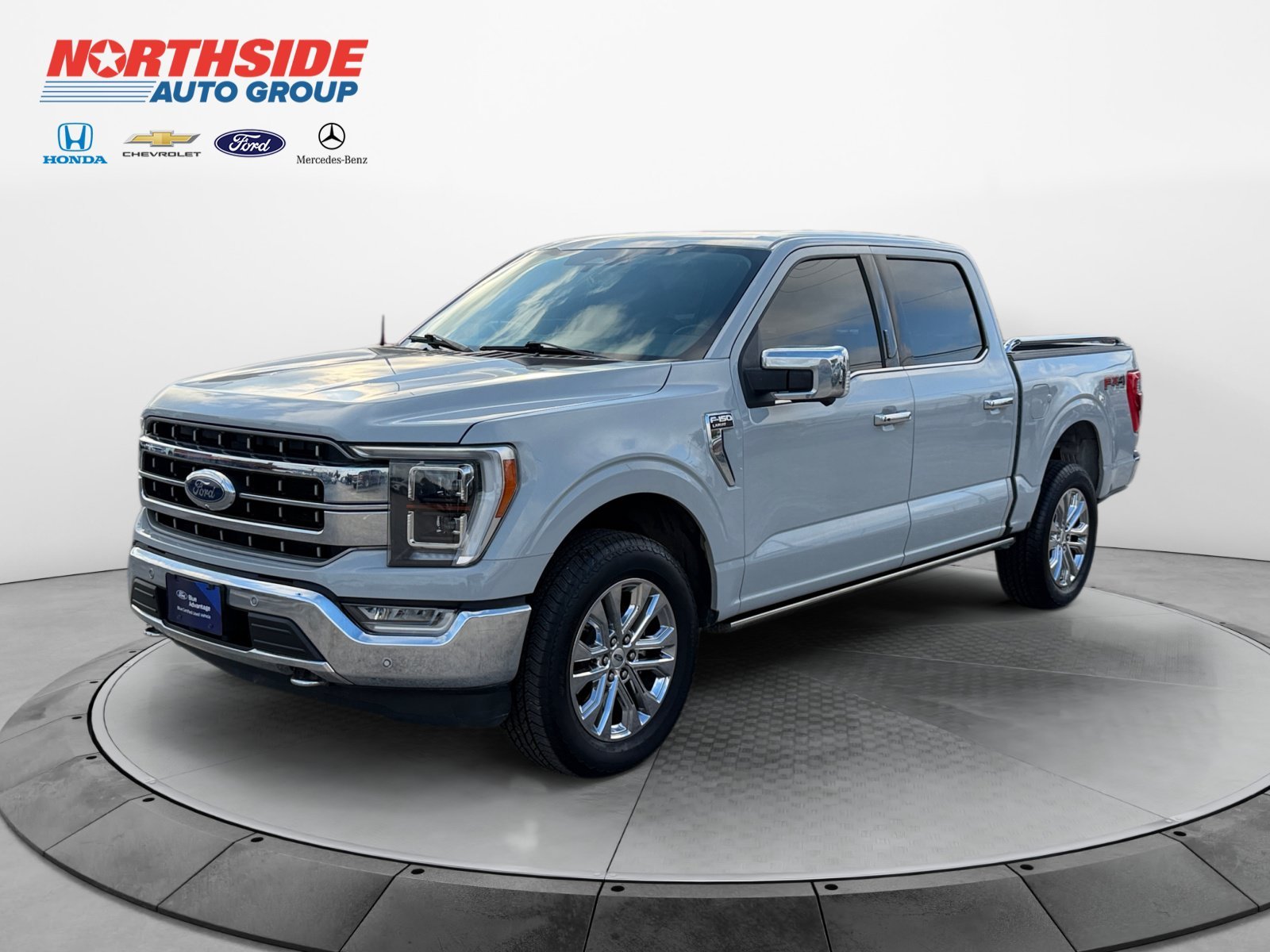 Certified Used 2023 Avalanche Gray Ford LARIAT image 3
