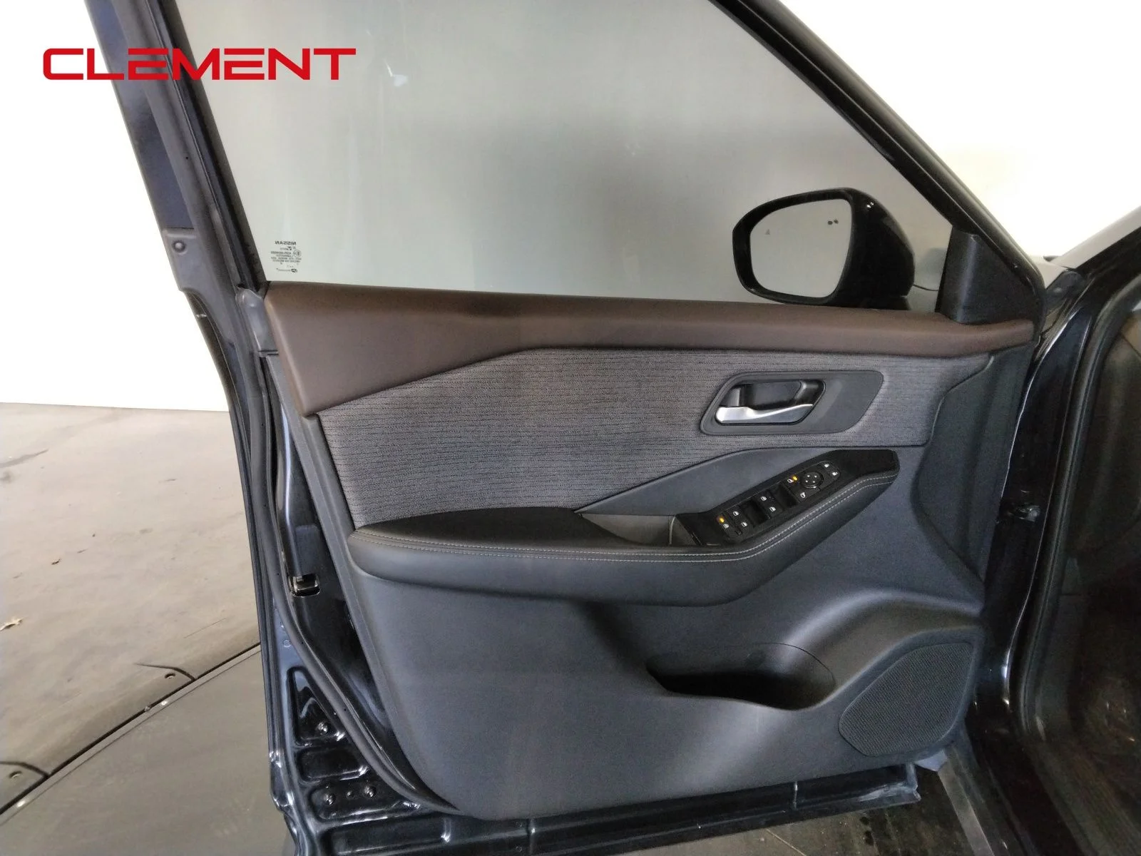 2021 Nissan Rogue SV - Photo 23