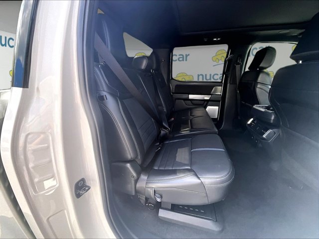 Used 2025 White Ford Platinum image 23