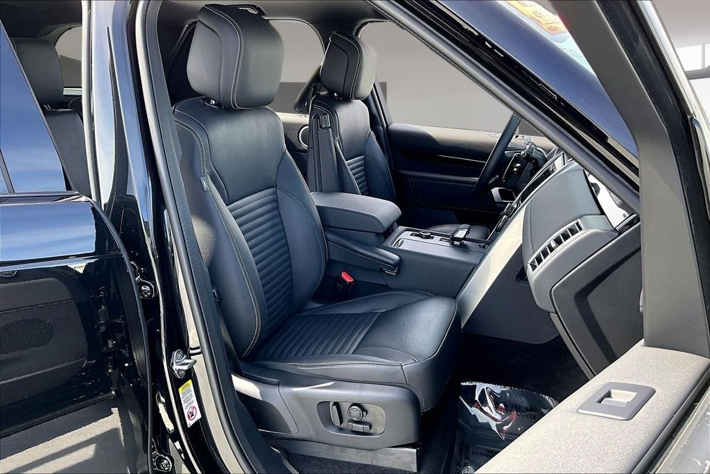 Certified Used 2025 Santorini Black Metallic Land Rover S image 28
