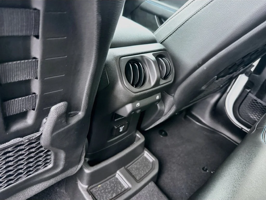 Used 2023 White Jeep Rubicon 4xe image 26