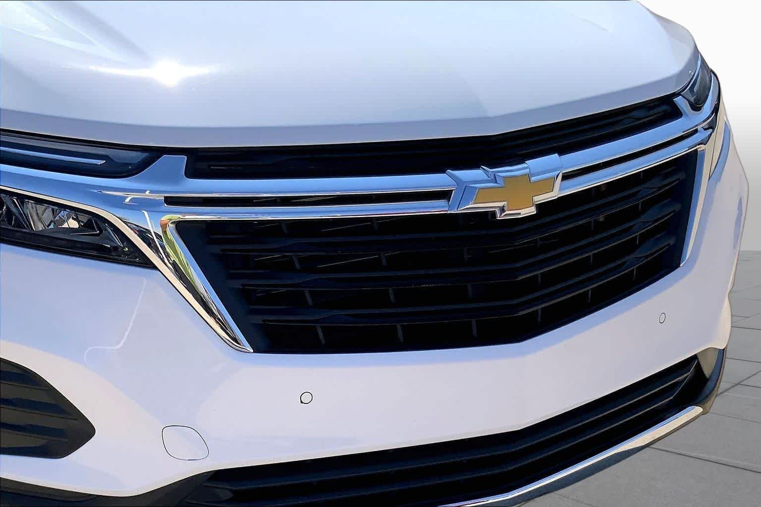 Used 2023 Summit White Chevrolet LT image 29