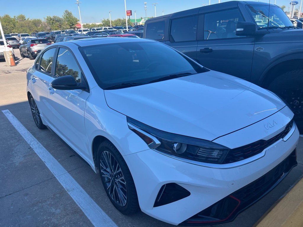Used 2024 White Kia GT-Line image 1