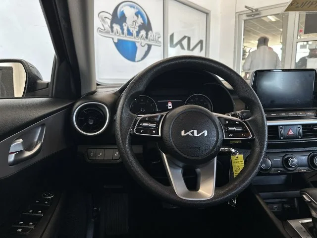 Used 2023 Red Kia LXS image 20