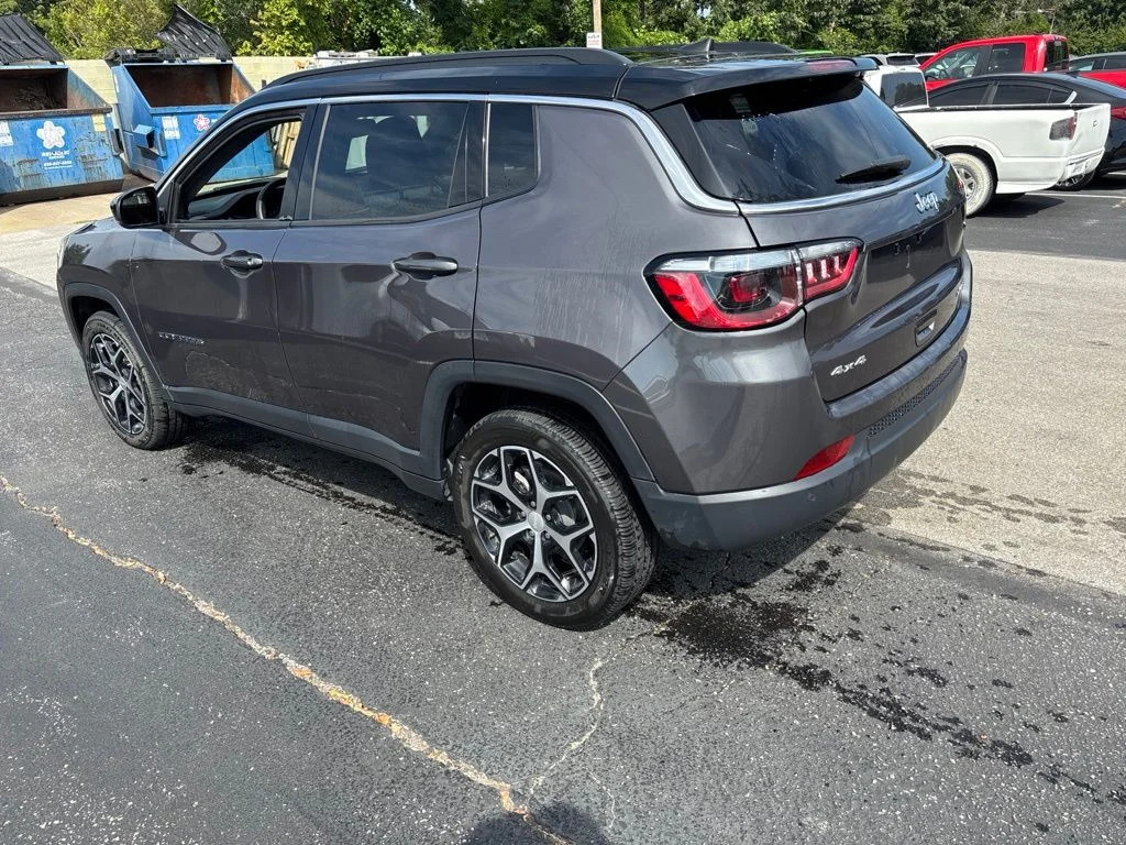 Used 2024 Baltic Gray Metallic Clearcoat Jeep Limited image 6
