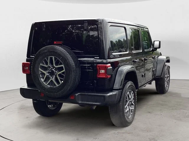 Certified Used 2025 Black Clearcoat Jeep Sahara image 5