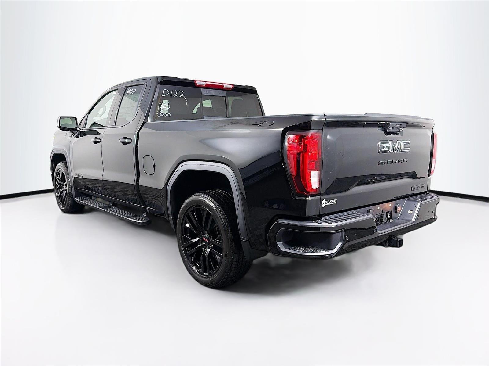 New 2026 Onyx Black GMC Elevation image 9