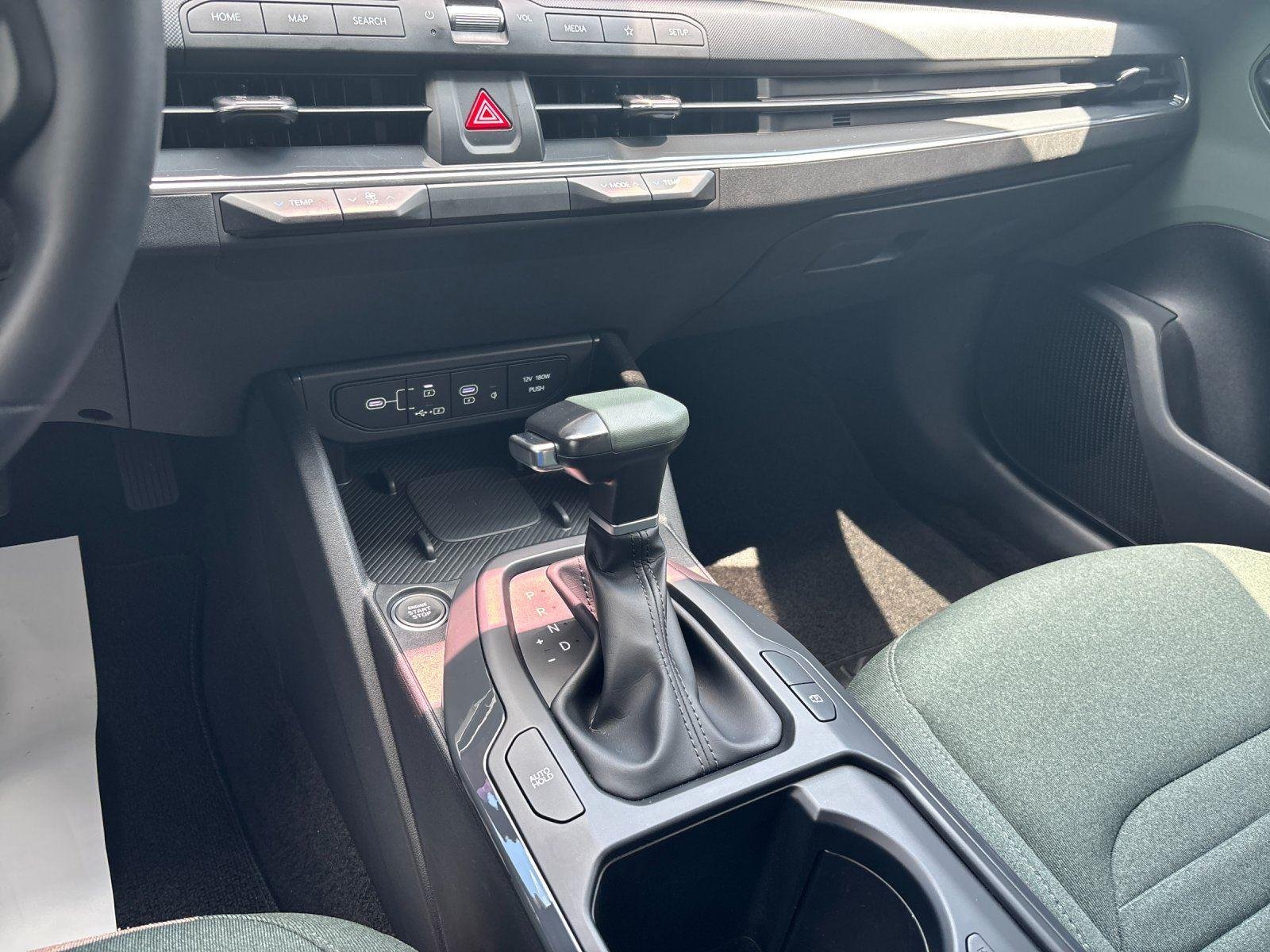 Used 2025 Interstellar Gray Kia EX image 27