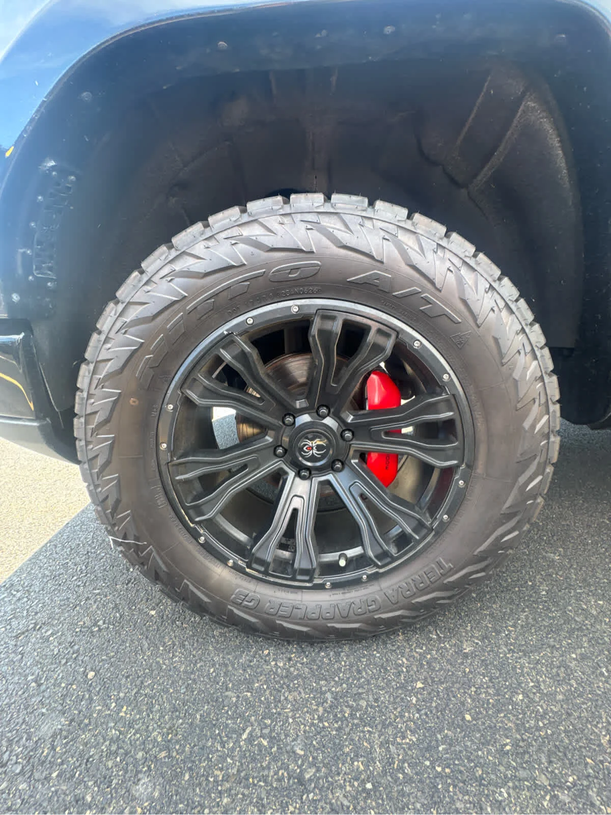 Used 2022 Onyx Black GMC AT4 image 13
