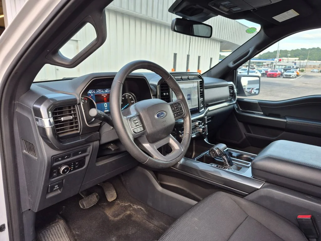 Certified Used 2023 Oxford White Ford XLT image 20