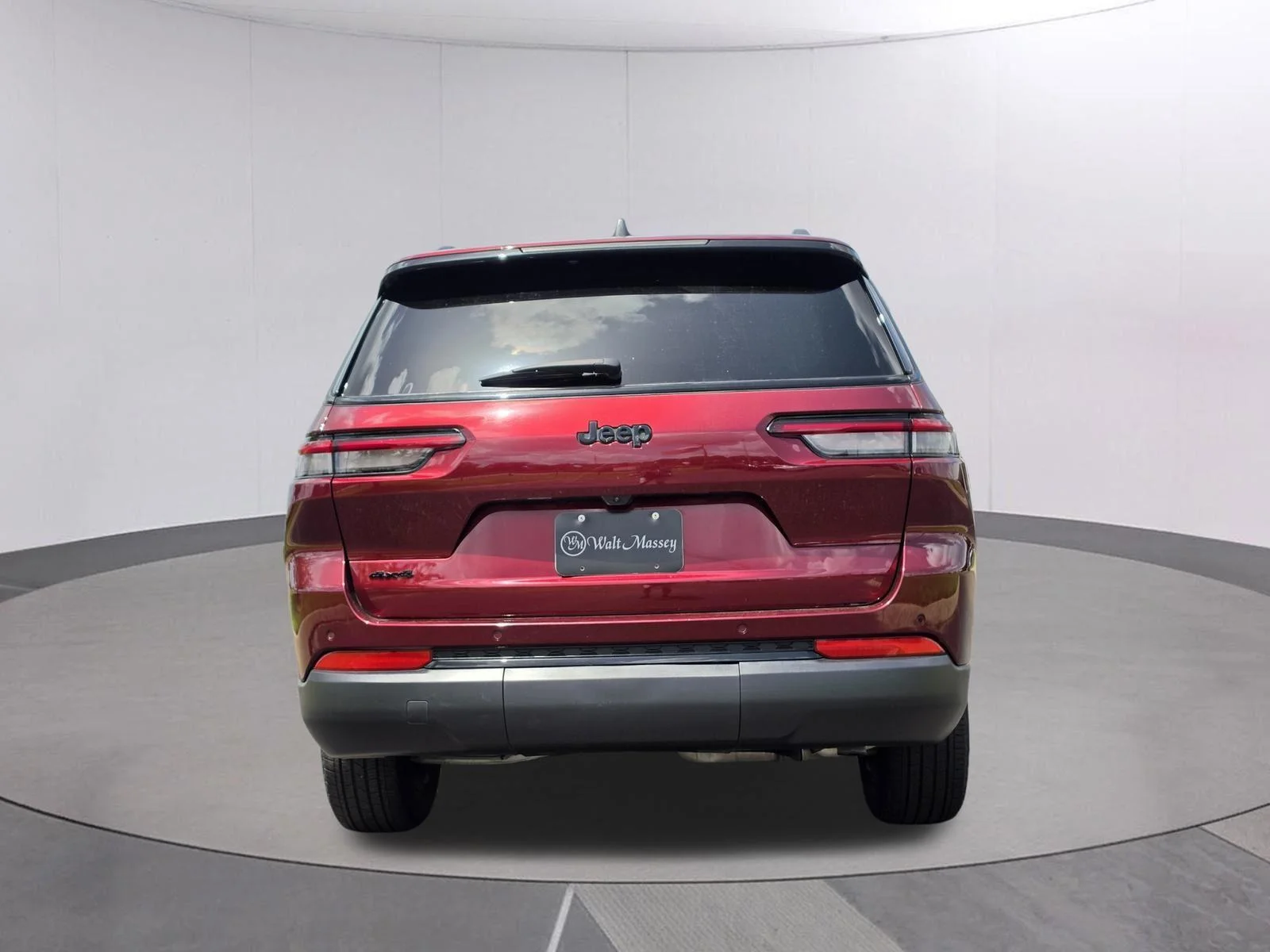 Used 2025 Velvet Red Pearlcoat Jeep Altitude X image 6