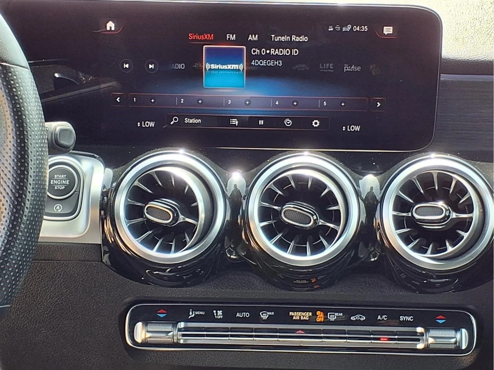Used 2023 Night Black Mercedes-Benz GLB 250 image 15