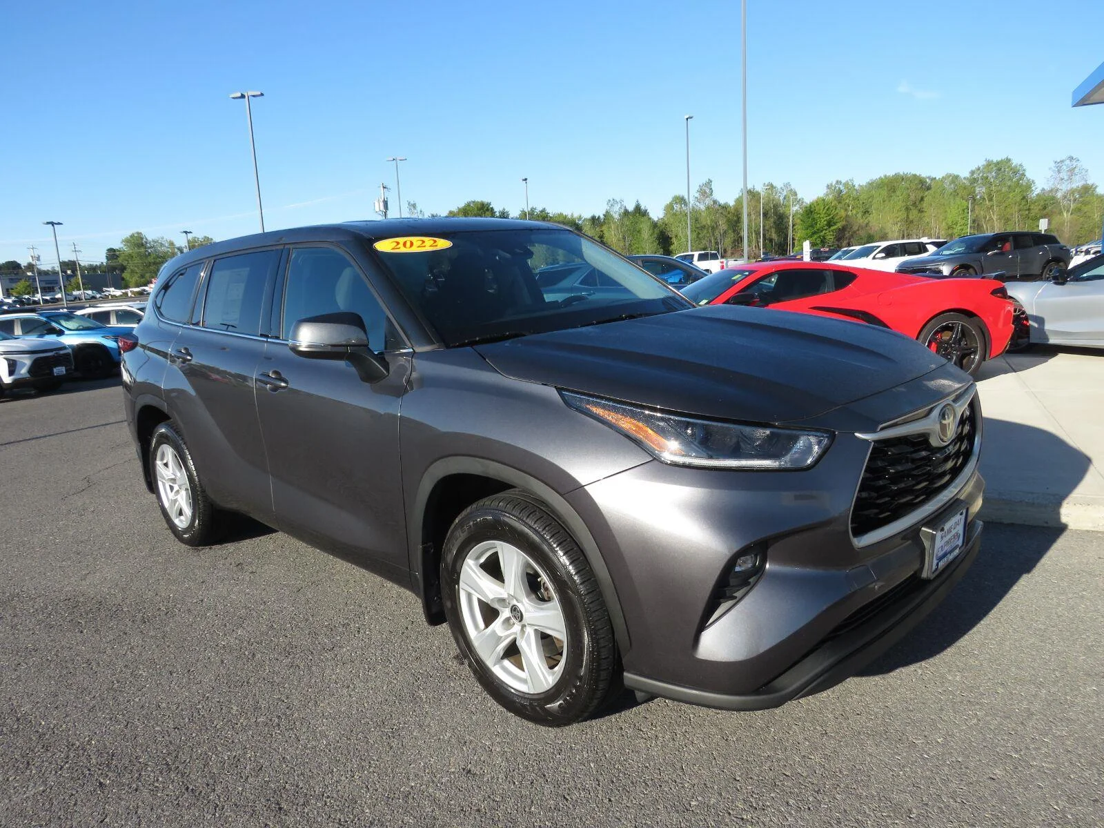 Used 2021 Magnetic Gray Met Toyota L image 6